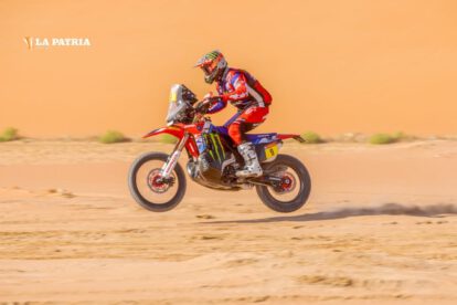 Ricky Brabec en plena competencia en el Rally Dakar