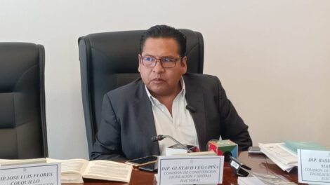 Juan José Jáuregui niega validez legal de la reunión de bancadas