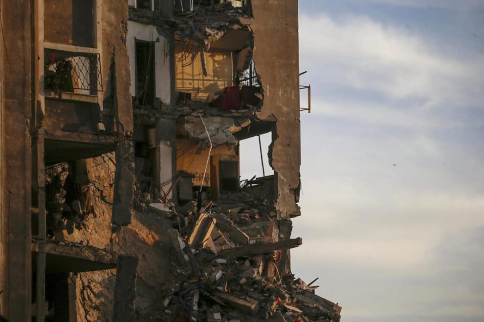 Bombardeos israelíes en Gaza dejan al menos 142 palestinos muertos