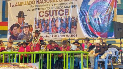 Csutcb expulsa a Evo Morales y lo suspende como presidente del MAS