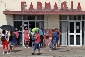 Crisis de almohadillas femeninas en Cuba