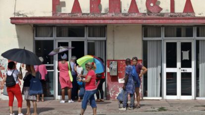 Crisis de almohadillas femeninas en Cuba
