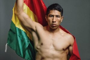 Boxeador boliviano Marcos Vásquez retiene su título mundial
