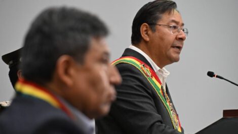 Luis Arce rechaza bloqueos y acusa a los evistas de desestabilizar al país
