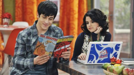 Selena Gómez regresa como Alex Russo en la secuela de Wizards of Waverly Place