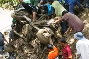 mazamorra en Irupana arrastra vehículo dejando 4 muertos
