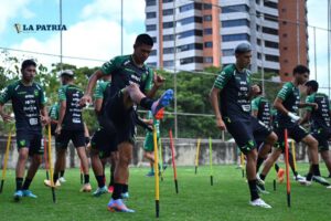 Selección boliviana Sub-23 en partido crucial frente a Brasil