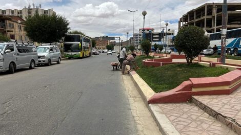 Trabajo en accesos principales para el Carnaval de Oruro