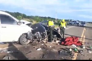 Accidente en carretera Santa Cruz - Camiri dejó tres muertos y dos heridos