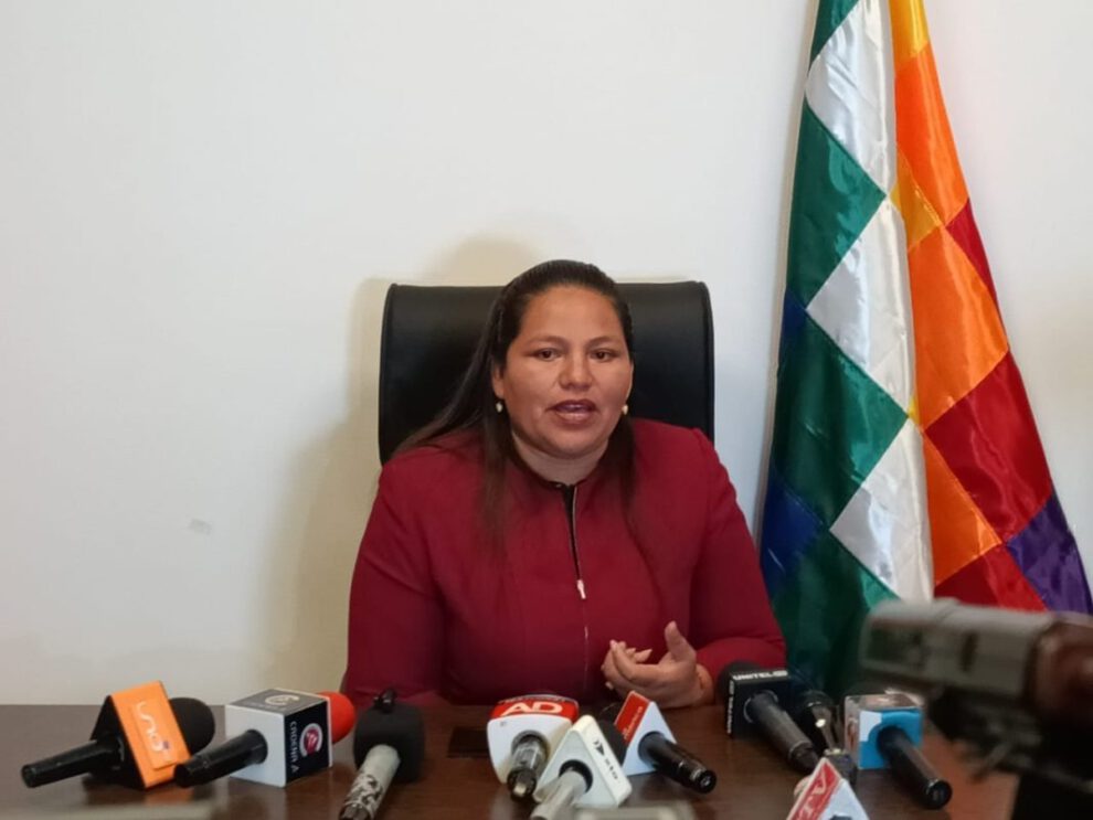 Bloqueos en el país por demanda de juicios contra líderes radicales