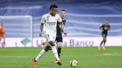 Éder Militao del Real Madrid ha renovado su contrato hasta 2028