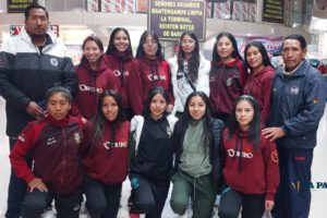 Selección orureña de baloncesto en su viaje a Tarija