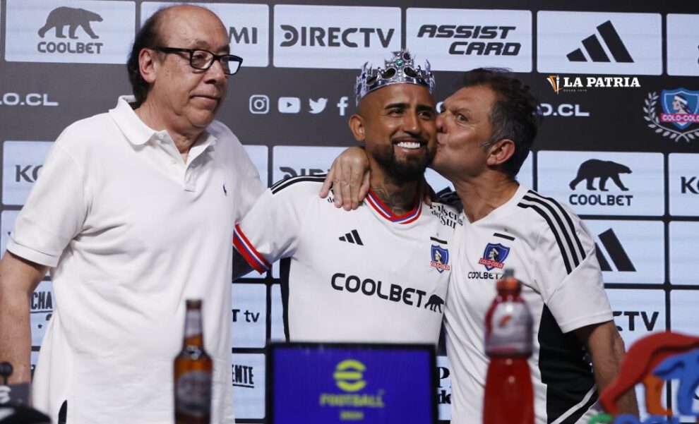Arturo Vidal regresa a Colo Colo tras operación de rodilla