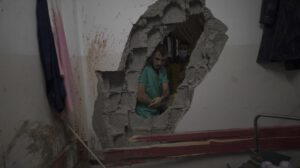 Ataques israelíes en Gaza causan al menos 210 muertos y 386 heridos