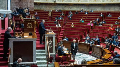 Reforma constitucional para proteger el aborto en Francia