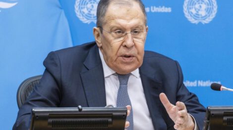 Rusia acusa a Ucrania de derribar avión militar