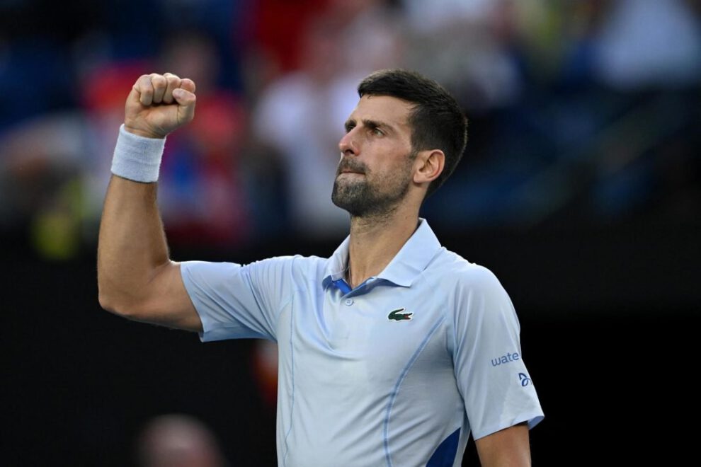 Novak Djokovic celebra su clasificación para las semifinales del Abierto de Australia