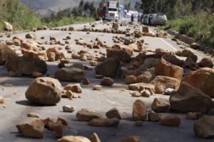 Emboscada en Potosí durante protestas lideradas por grupos afines a Evo Morales