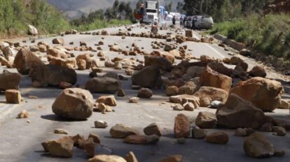 Emboscada en Potosí durante protestas lideradas por grupos afines a Evo Morales