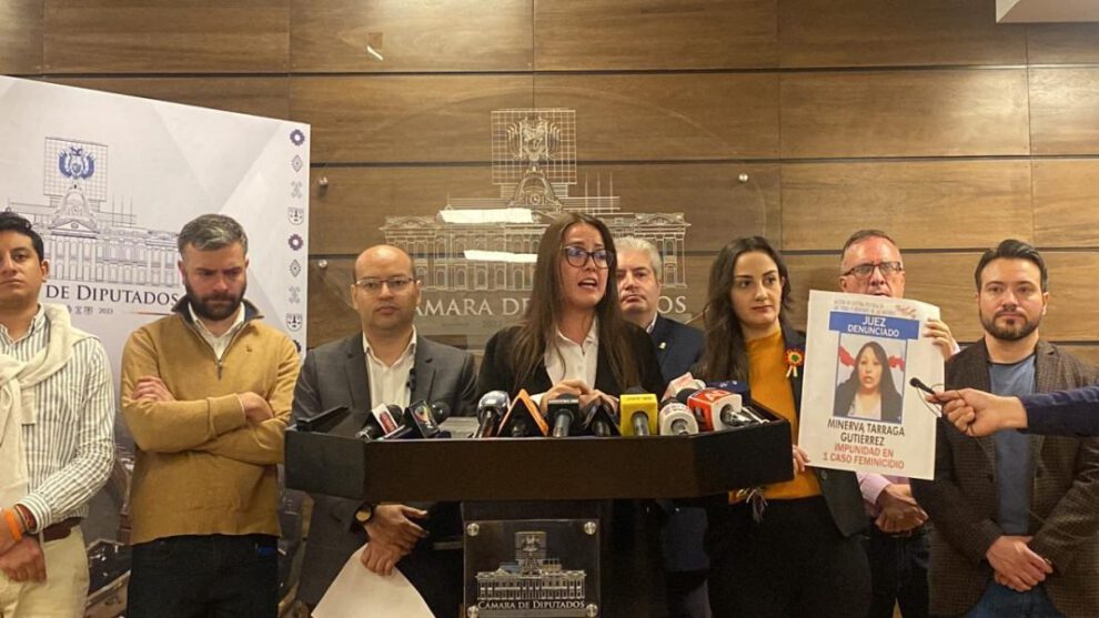 Persecución política del Gobierno contra opositores
