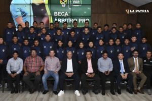 árbitros bolivianos capacitados en Chile