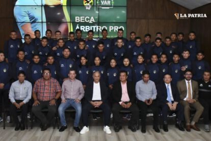 árbitros bolivianos capacitados en Chile