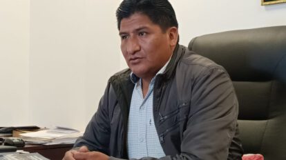 bloqueos en carreteras por diputado Andrés Flores