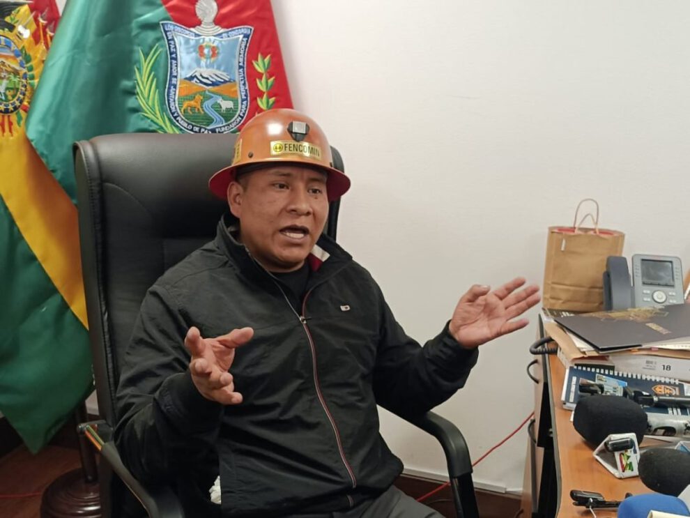 Financiamiento de bloqueos según Freddy López