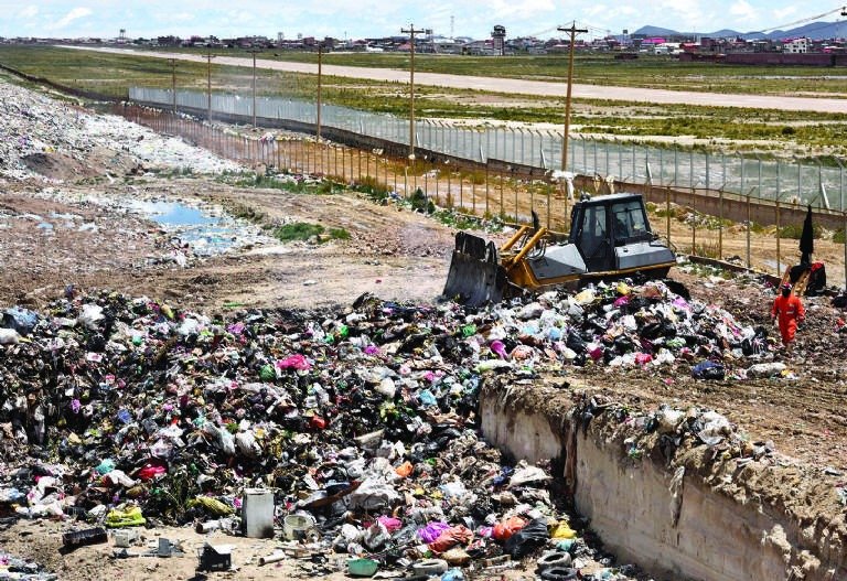 Infanticidio en Oruro: Bebé encontrado muerto en botadero municipal