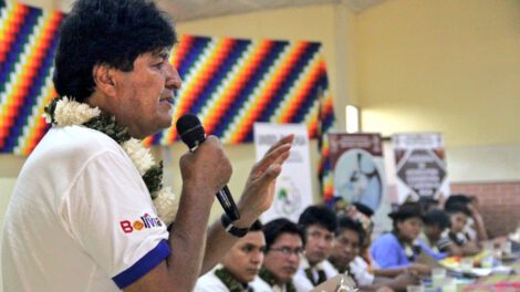 Evo Morales solicita auditoría de los fallos del TCP