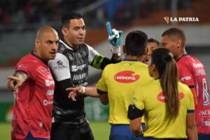 Normativa de jugadores naturalizados en el fútbol boliviano