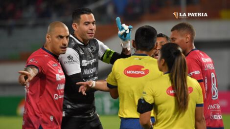 Normativa de jugadores naturalizados en el fútbol boliviano