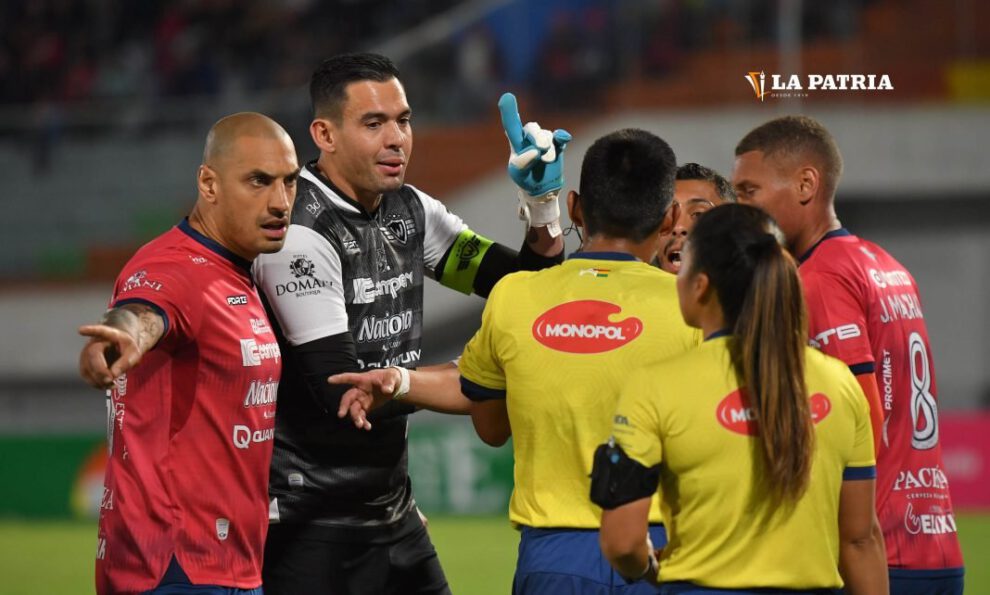 Normativa de jugadores naturalizados en el fútbol boliviano