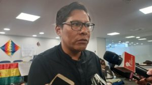 Juicio de responsabilidades propuesto por Santos Mamani del MAS