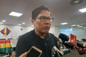 Juicio de responsabilidades propuesto por Santos Mamani del MAS