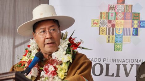 Bloqueo de carreteras perjudica el Carnaval y la economía de Oruro