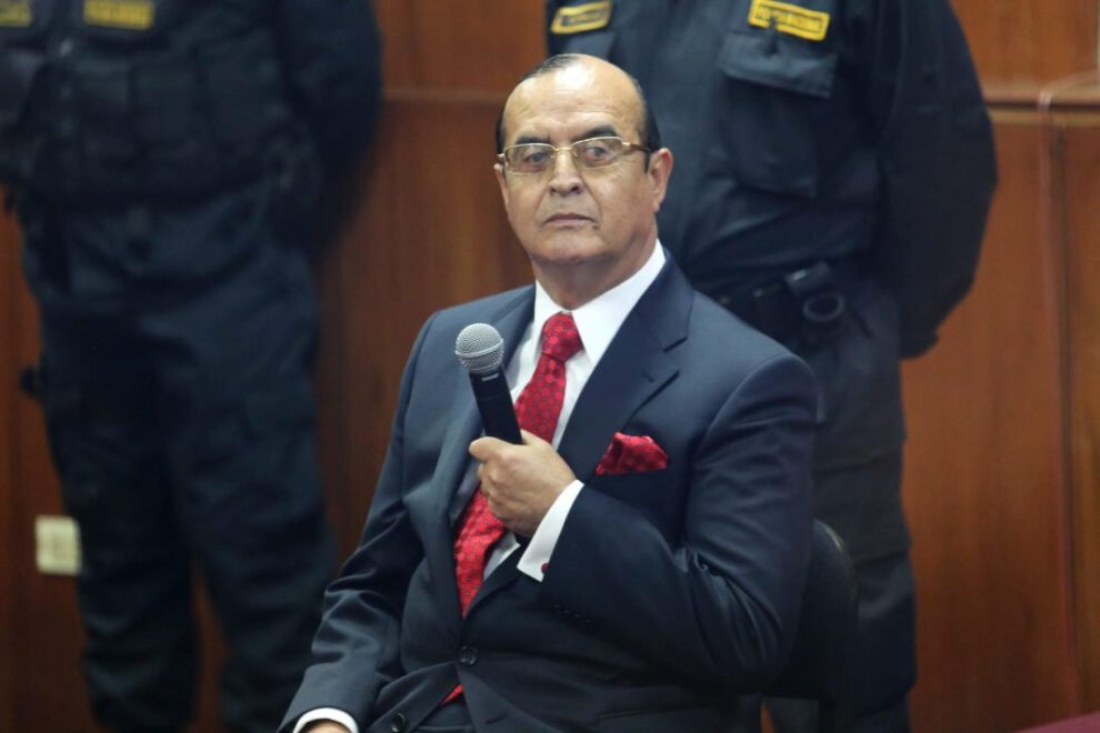 Vladimiro Montesinos condenado a 19 años de cárcel