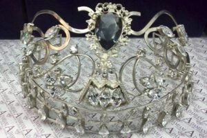 Polémica en el Carnaval Paceño por la corona de plata