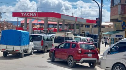 Distribución de combustible en Oruro