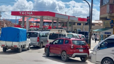 Distribución de combustible en Oruro