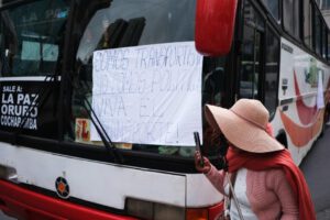 Bloqueos en Bolivia durante protestas de transportistas