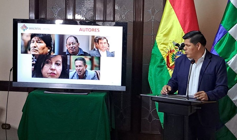 Exautoridades acusadas de liderar bloqueos en Bolivia