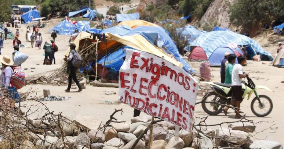 Bloqueo en Parotani persiste y anuncian incremento de protestas desde el lunes