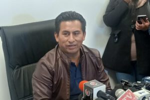 Gualberto Arispe denuncia agresiones en aeropuertos
