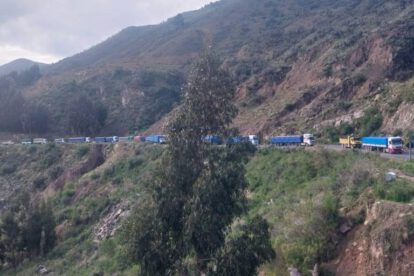 Congestión en carretera Cochabamba-Oruro-La Paz