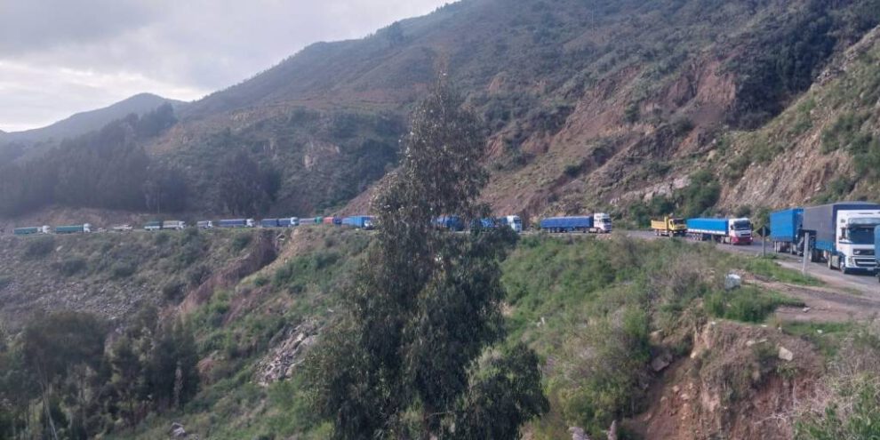 Congestión en carretera Cochabamba-Oruro-La Paz