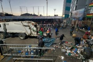 Recolección de residuos domiciliarios durante el Carnaval de Oruro