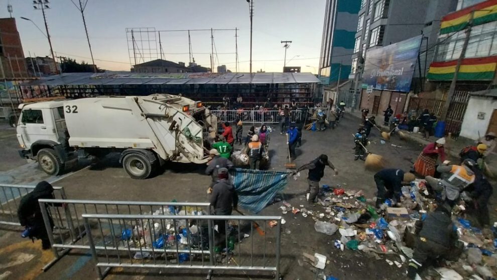 Recolección de residuos domiciliarios durante el Carnaval de Oruro