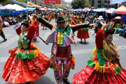 Carnaval en La Paz con rutas alternas habilitadas