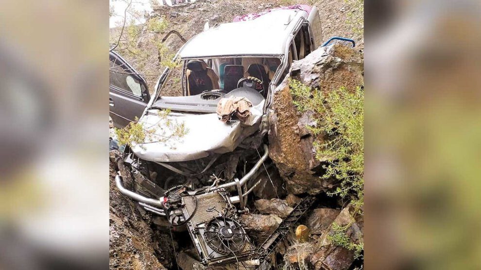 Minibús vuelca en ruta Oruro-Cochabamba dejando 7 heridos